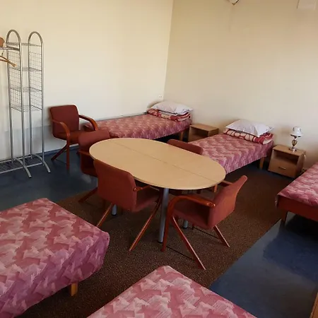 Marus Majutus Hostal *